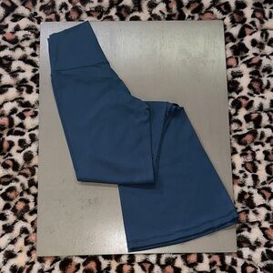 Arie blue flare leggings